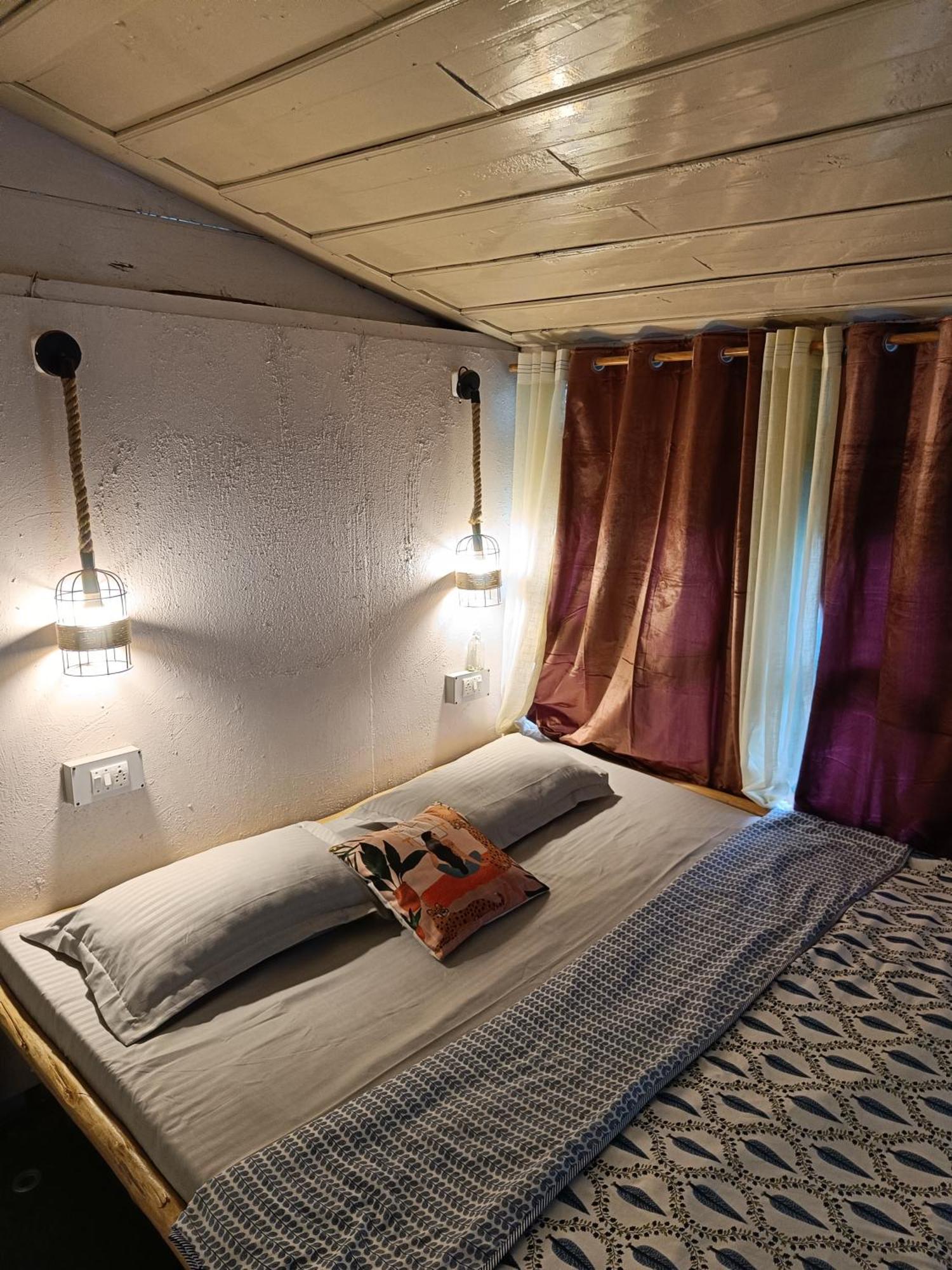 The Nook, Sainj Hostel Luaran gambar