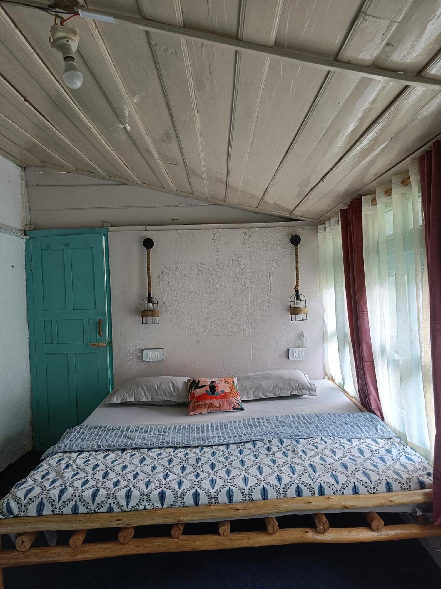 The Nook, Sainj Hostel Luaran gambar
